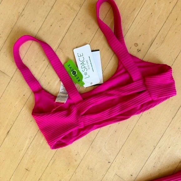 NWT L*Space Bougainvillea Pink Bikini top /S. G965 - Picture 4 of 4